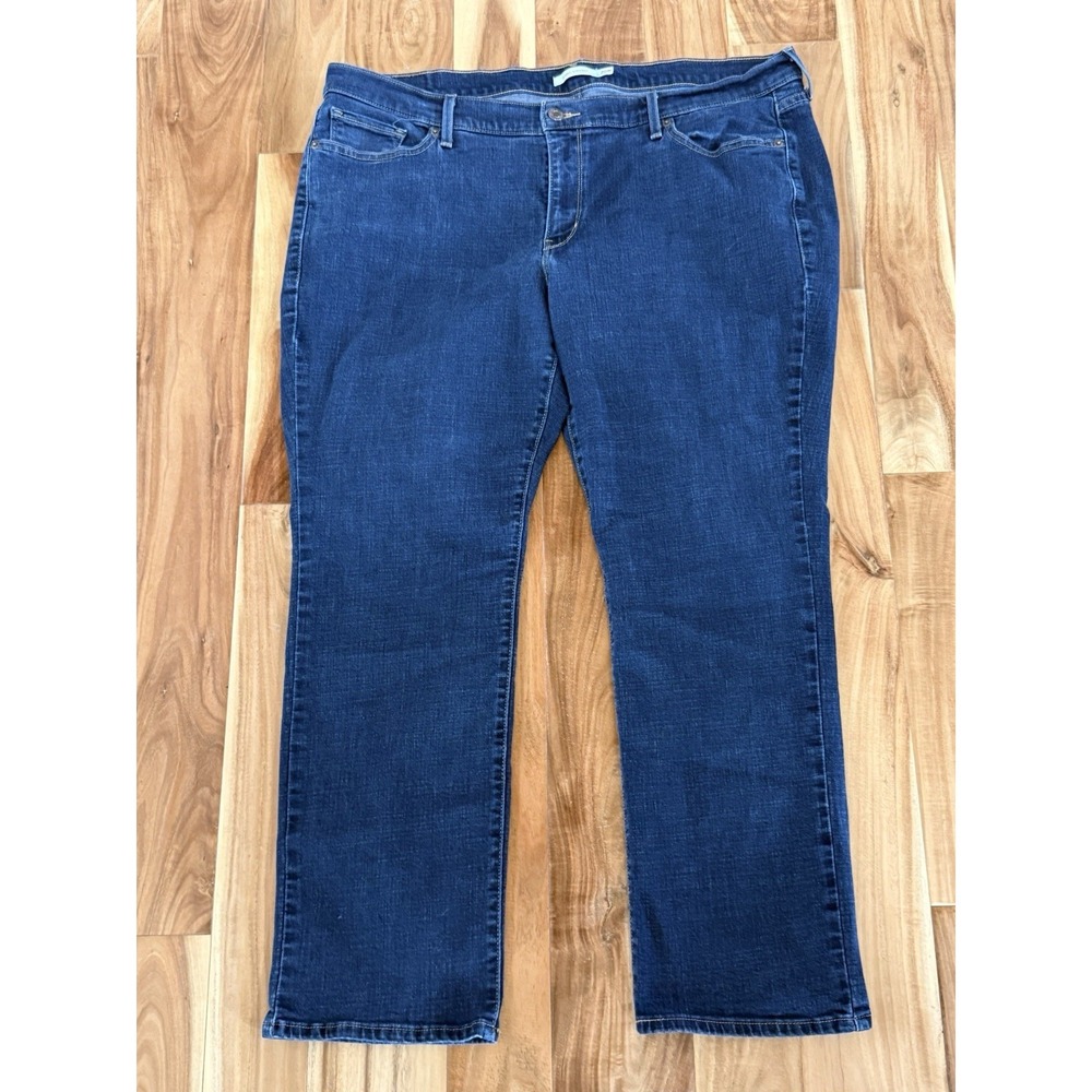 Levi's Women's Medium Wash Classic Straight‎ Denim Jeans - Size 20
